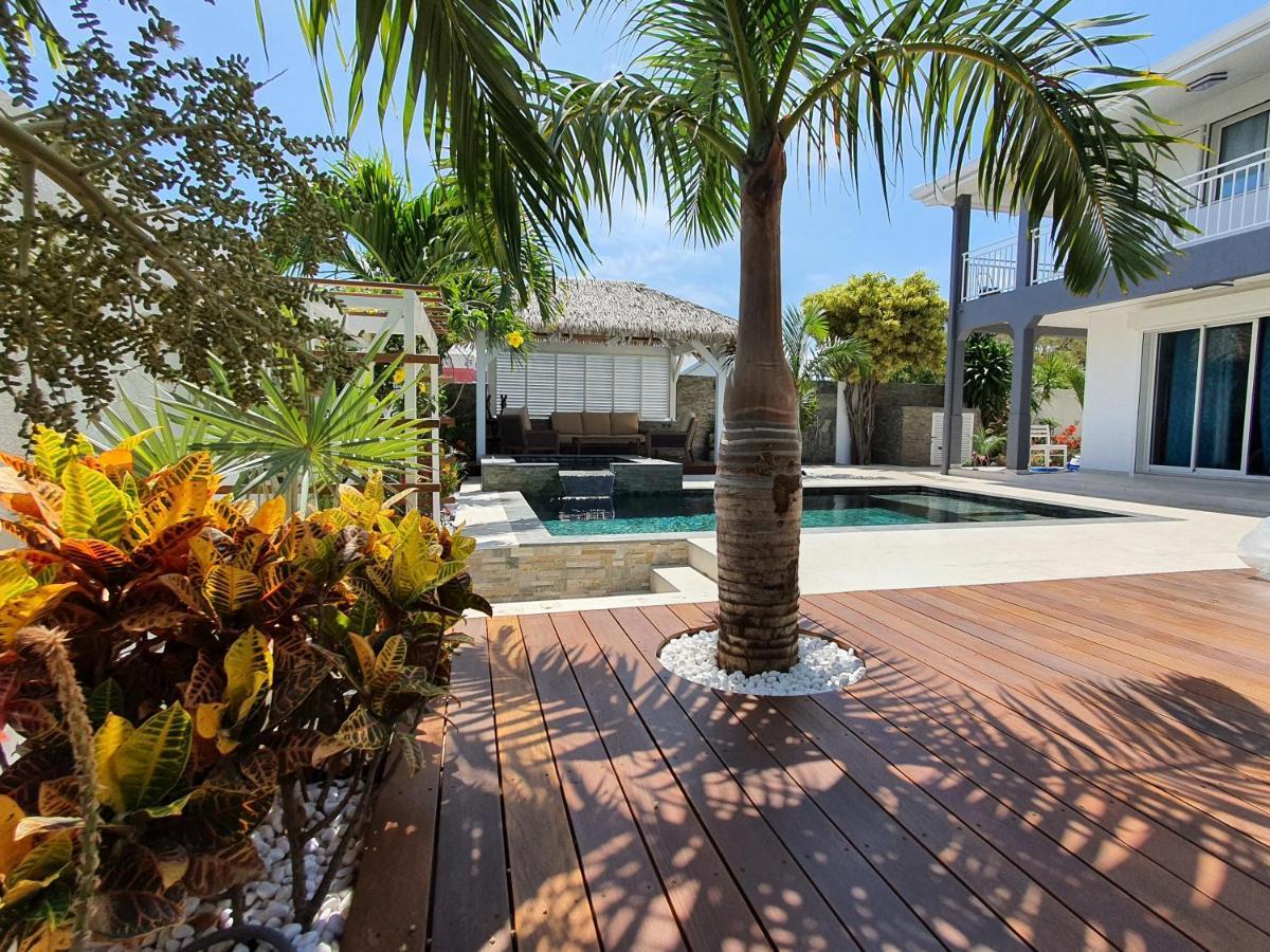 La Villa Rosaya - Piscine & Jacuzzi Saint Pierre Exterior photo